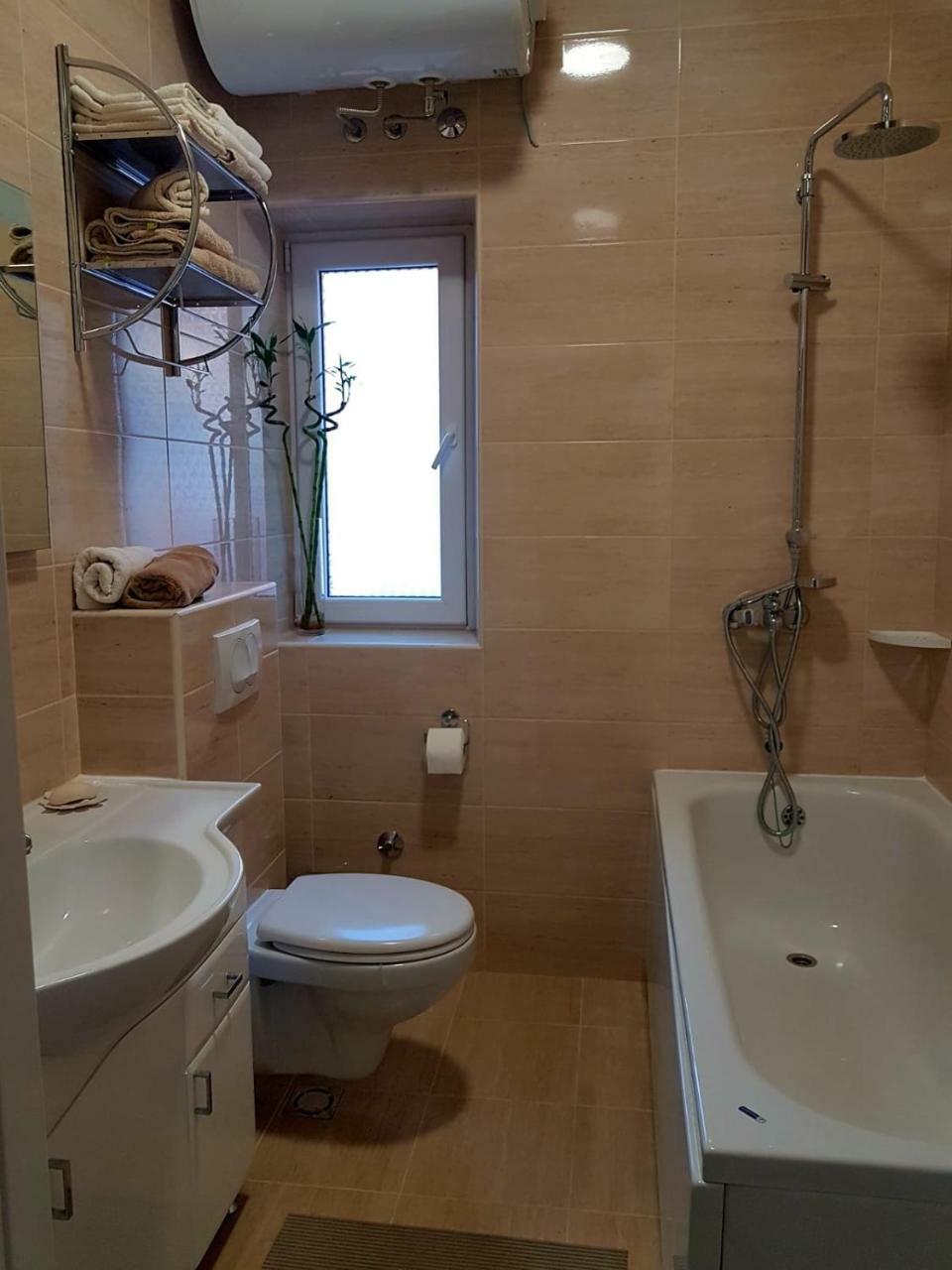 Apartman Natalia Tivat Bagian luar foto